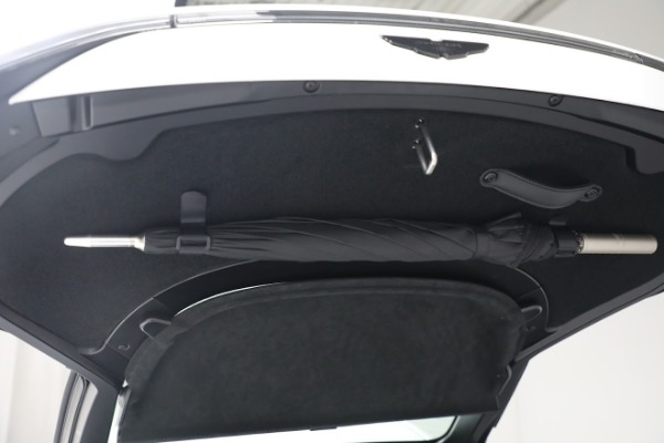 Used 2022 Aston Martin Vantage Coupe for sale $169,900 at Alfa Romeo of Greenwich in Greenwich CT 06830 21