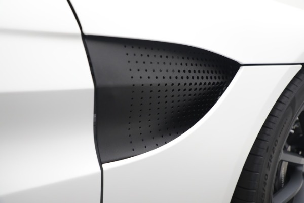 New 2022 Aston Martin Vantage Coupe for sale $185,716 at Alfa Romeo of Greenwich in Greenwich CT 06830 23