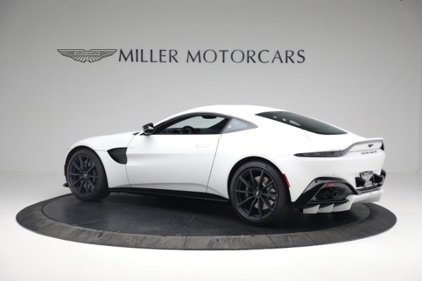 New 2022 Aston Martin Vantage Coupe for sale $185,716 at Alfa Romeo of Greenwich in Greenwich CT 06830 3