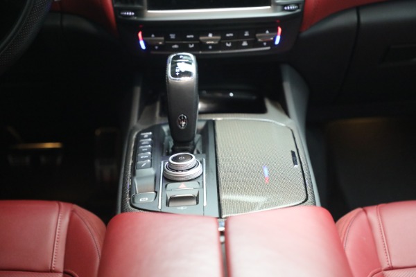 Used 2022 Maserati Levante Modena for sale $41,900 at Alfa Romeo of Greenwich in Greenwich CT 06830 15