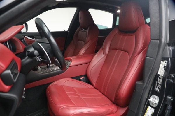 Used 2022 Maserati Levante Modena for sale $41,900 at Alfa Romeo of Greenwich in Greenwich CT 06830 17