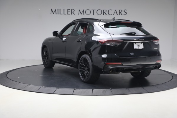 Used 2022 Maserati Levante Modena for sale $41,900 at Alfa Romeo of Greenwich in Greenwich CT 06830 5