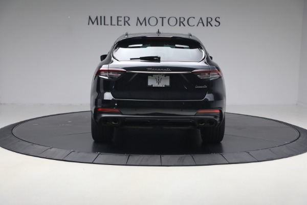 Used 2022 Maserati Levante Modena for sale $41,900 at Alfa Romeo of Greenwich in Greenwich CT 06830 6