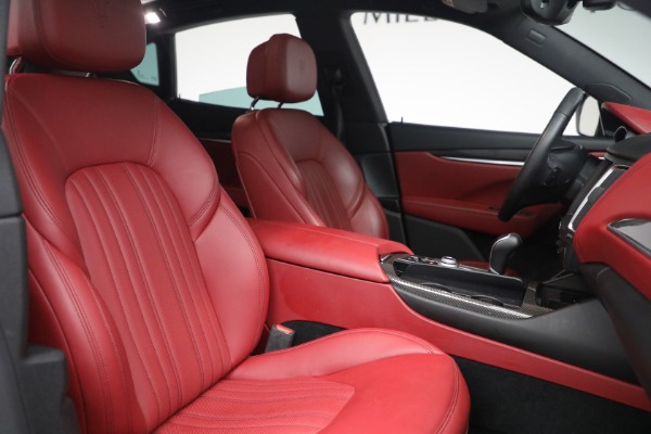 Used 2017 Maserati Levante for sale $44,900 at Alfa Romeo of Greenwich in Greenwich CT 06830 22