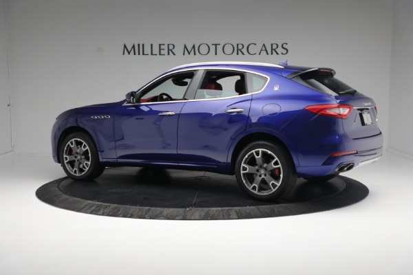 Used 2017 Maserati Levante for sale Sold at Alfa Romeo of Greenwich in Greenwich CT 06830 4