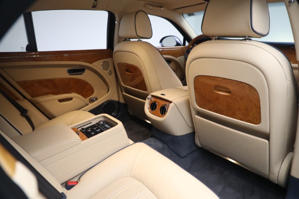 Used 2012 Bentley Mulsanne V8 for sale Call for price at Alfa Romeo of Greenwich in Greenwich CT 06830 27