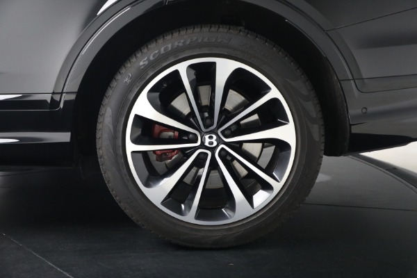 Used 2022 Bentley Bentayga V8 for sale $137,900 at Alfa Romeo of Greenwich in Greenwich CT 06830 14