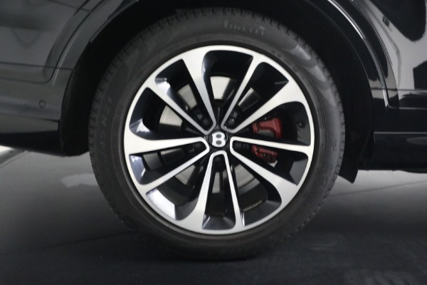 Used 2022 Bentley Bentayga V8 for sale $137,900 at Alfa Romeo of Greenwich in Greenwich CT 06830 15