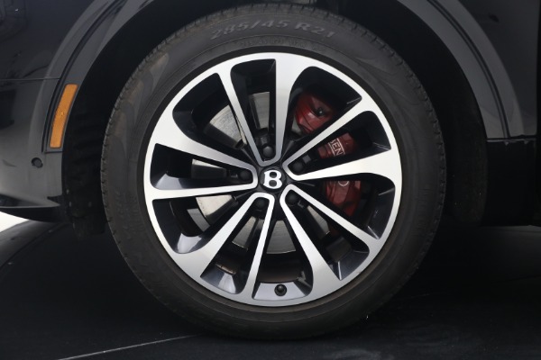 Used 2022 Bentley Bentayga V8 for sale $137,900 at Alfa Romeo of Greenwich in Greenwich CT 06830 17