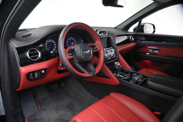 Used 2022 Bentley Bentayga V8 for sale $137,900 at Alfa Romeo of Greenwich in Greenwich CT 06830 19