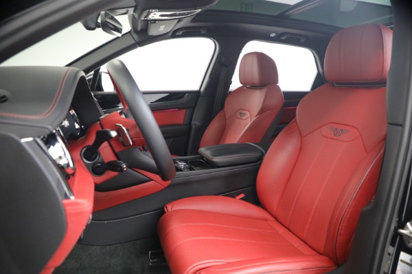 Used 2022 Bentley Bentayga V8 for sale $137,900 at Alfa Romeo of Greenwich in Greenwich CT 06830 21