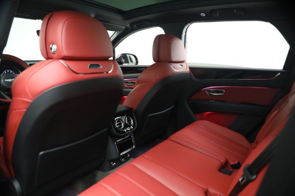 Used 2022 Bentley Bentayga V8 for sale $137,900 at Alfa Romeo of Greenwich in Greenwich CT 06830 22