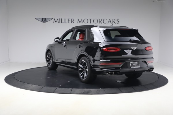 Used 2022 Bentley Bentayga V8 for sale $137,900 at Alfa Romeo of Greenwich in Greenwich CT 06830 5