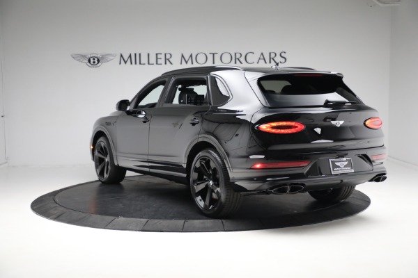 New 2023 Bentley Bentayga EWB V8 for sale $274,290 at Alfa Romeo of Greenwich in Greenwich CT 06830 7