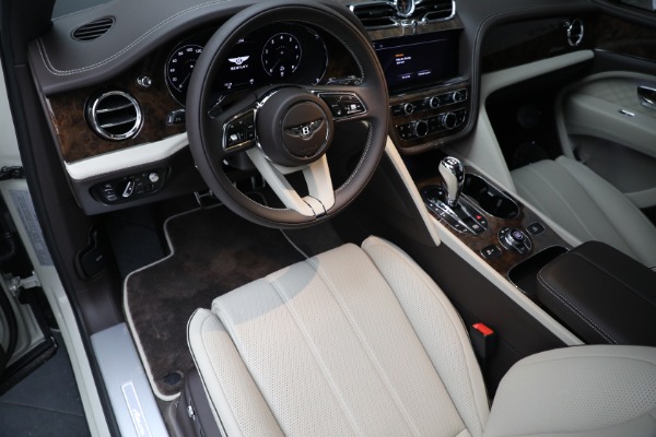 New 2023 Bentley Bentayga EWB Azure for sale $302,995 at Alfa Romeo of Greenwich in Greenwich CT 06830 14