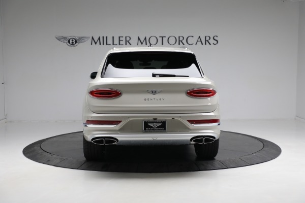 New 2023 Bentley Bentayga EWB Azure for sale $302,995 at Alfa Romeo of Greenwich in Greenwich CT 06830 4