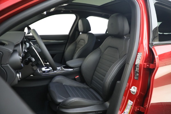 New 2023 Alfa Romeo Stelvio Quadrifoglio for sale $80,900 at Alfa Romeo of Greenwich in Greenwich CT 06830 13