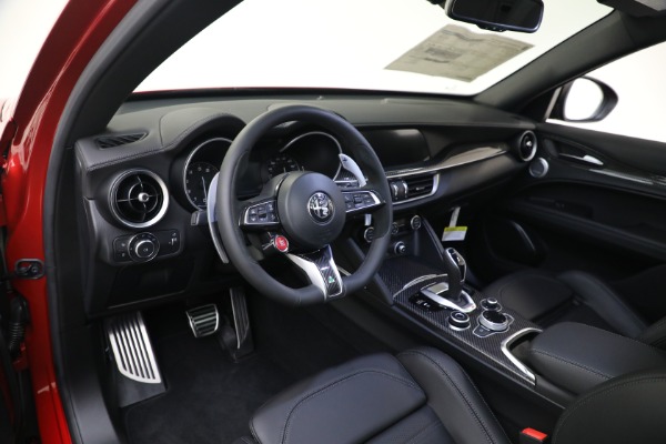 New 2023 Alfa Romeo Stelvio Quadrifoglio for sale $80,900 at Alfa Romeo of Greenwich in Greenwich CT 06830 15