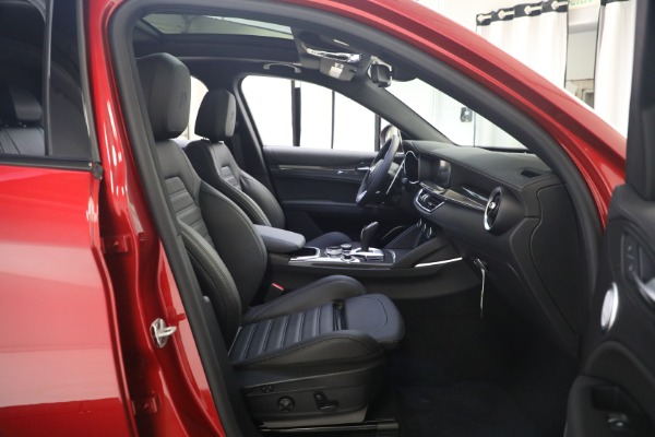 New 2023 Alfa Romeo Stelvio Quadrifoglio for sale $80,900 at Alfa Romeo of Greenwich in Greenwich CT 06830 18