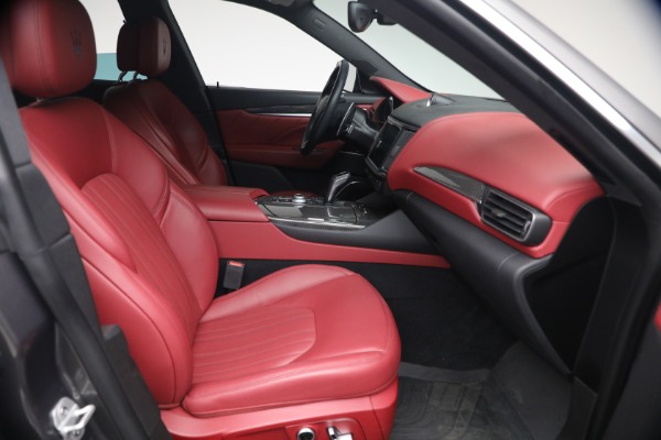 Used 2023 Maserati Levante Modena for sale $51,900 at Alfa Romeo of Greenwich in Greenwich CT 06830 17