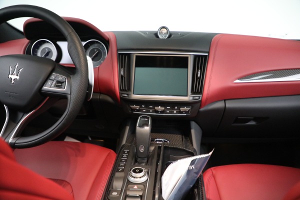 New 2023 Maserati Levante Modena for sale $112,645 at Alfa Romeo of Greenwich in Greenwich CT 06830 21