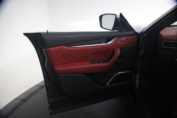 Used 2023 Maserati Levante Modena for sale $51,900 at Alfa Romeo of Greenwich in Greenwich CT 06830 23