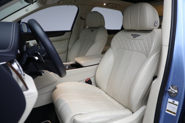 Used 2018 Bentley Bentayga W12 Signature for sale $129,900 at Alfa Romeo of Greenwich in Greenwich CT 06830 18