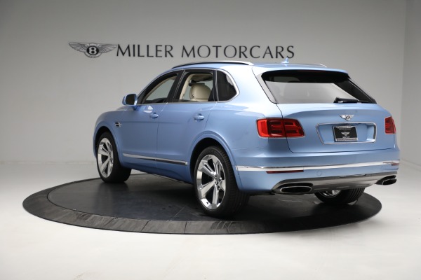 Used 2018 Bentley Bentayga W12 Signature for sale $129,900 at Alfa Romeo of Greenwich in Greenwich CT 06830 5