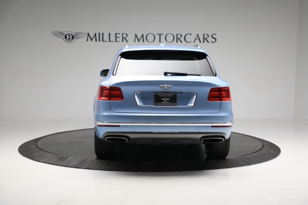 Used 2018 Bentley Bentayga W12 Signature for sale $129,900 at Alfa Romeo of Greenwich in Greenwich CT 06830 6