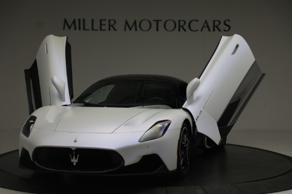 Used 2022 Maserati MC20 for sale $349,900 at Alfa Romeo of Greenwich in Greenwich CT 06830 2