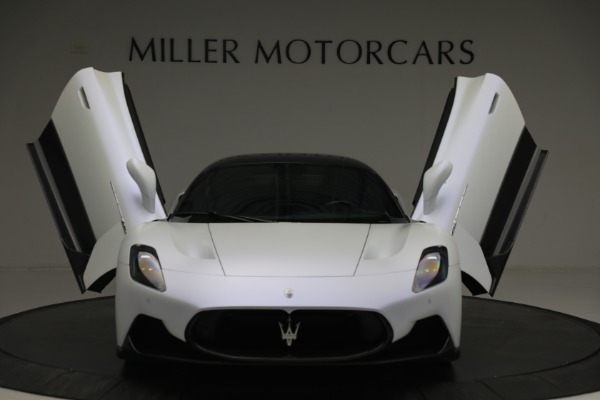 Used 2022 Maserati MC20 for sale $349,900 at Alfa Romeo of Greenwich in Greenwich CT 06830 24