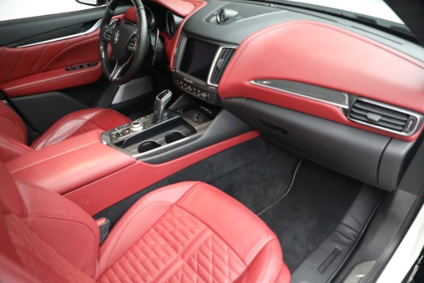 Used 2019 Maserati Levante TROFEO for sale $119,900 at Alfa Romeo of Greenwich in Greenwich CT 06830 20