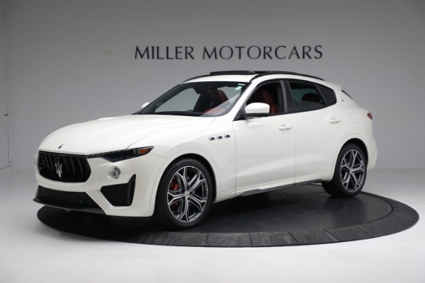 Used 2019 Maserati Levante TROFEO for sale Sold at Alfa Romeo of Greenwich in Greenwich CT 06830 3