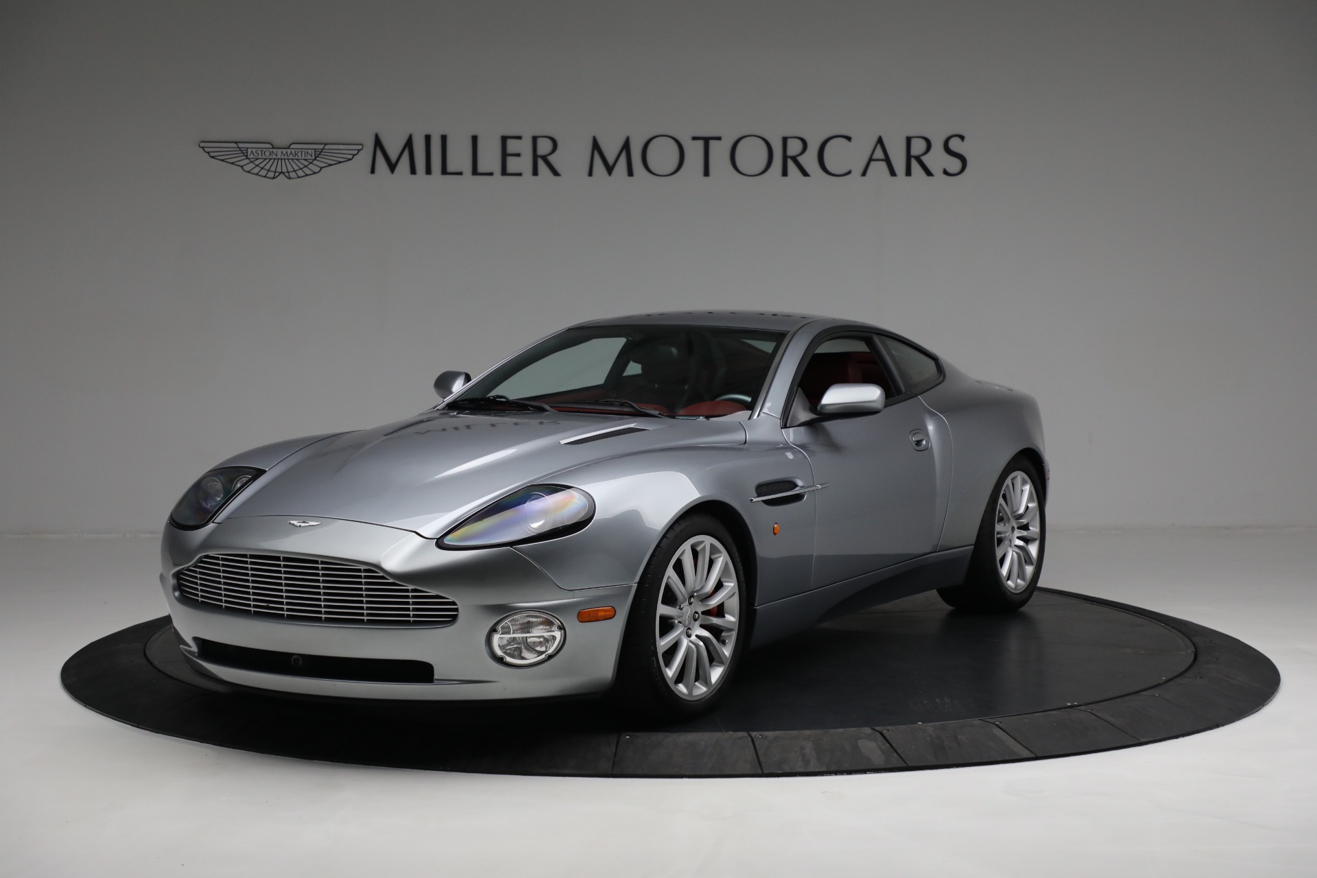 Used 2003 Aston Martin V12 Vanquish for sale $99,900 at Alfa Romeo of Greenwich in Greenwich CT 06830 1