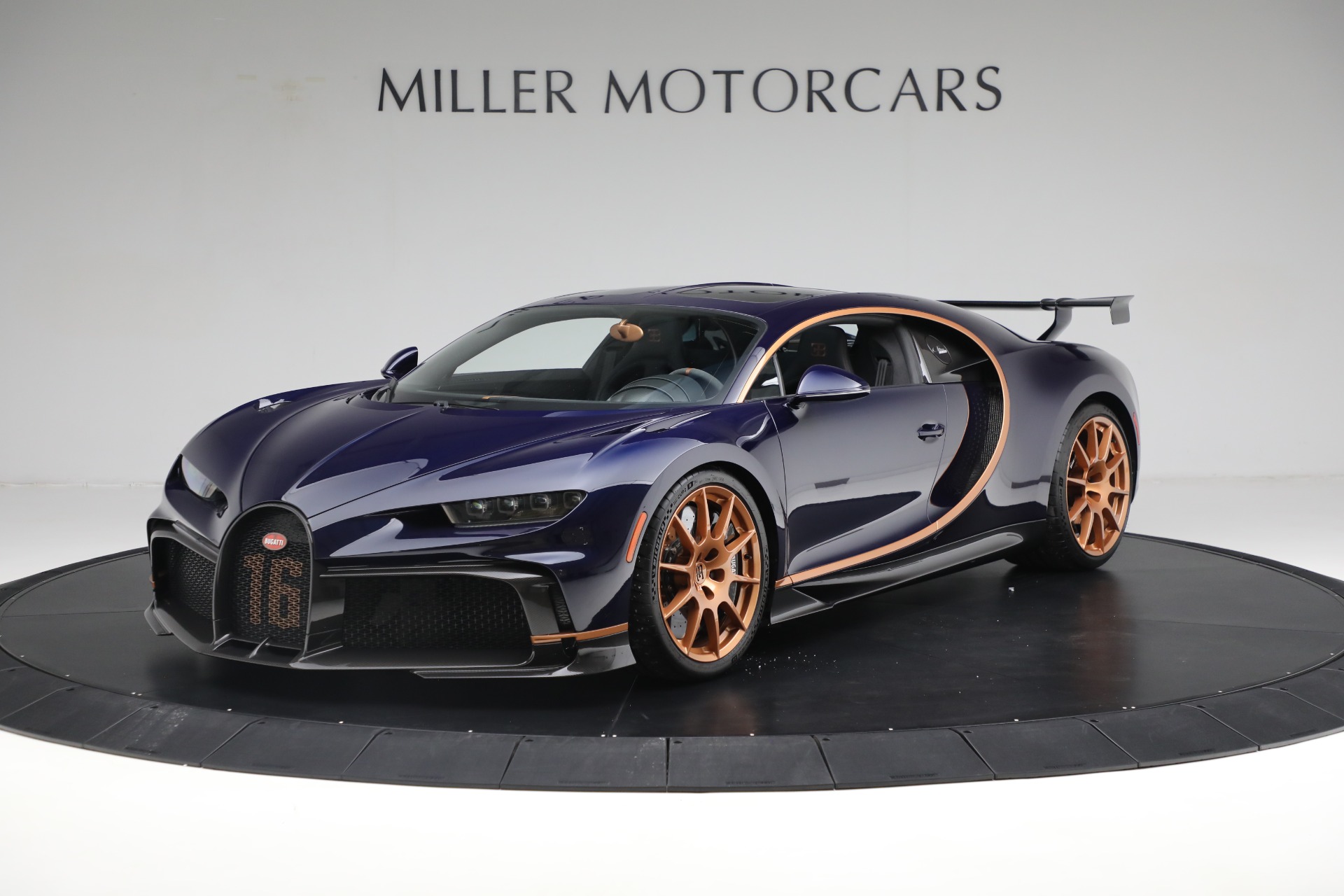 Used 2021 Bugatti Chiron Pur Sport for sale Sold at Alfa Romeo of Greenwich in Greenwich CT 06830 1