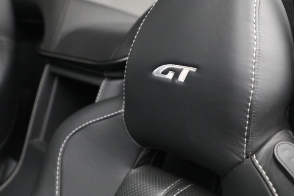 Used 2015 Aston Martin V8 Vantage GT Roadster for sale Sold at Alfa Romeo of Greenwich in Greenwich CT 06830 23