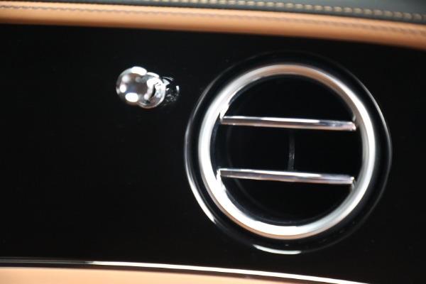 Used 2022 Bentley Continental GT V8 for sale $191,900 at Alfa Romeo of Greenwich in Greenwich CT 06830 25