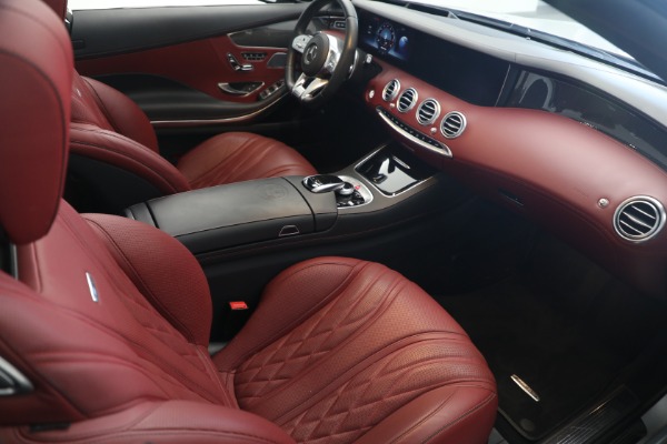 Used 2018 Mercedes-Benz S-Class AMG S 63 for sale $105,900 at Alfa Romeo of Greenwich in Greenwich CT 06830 18