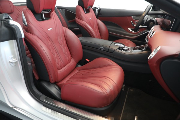 Used 2018 Mercedes-Benz S-Class AMG S 63 for sale $105,900 at Alfa Romeo of Greenwich in Greenwich CT 06830 19