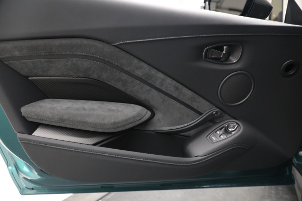 New 2023 Aston Martin Vantage F1 Edition for sale $199,186 at Alfa Romeo of Greenwich in Greenwich CT 06830 19