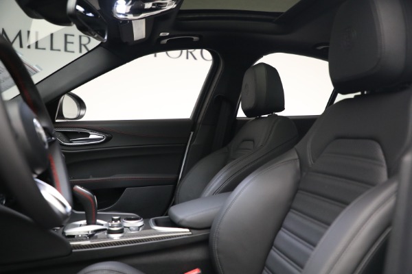 New 2023 Alfa Romeo Giulia Estrema for sale $55,610 at Alfa Romeo of Greenwich in Greenwich CT 06830 10