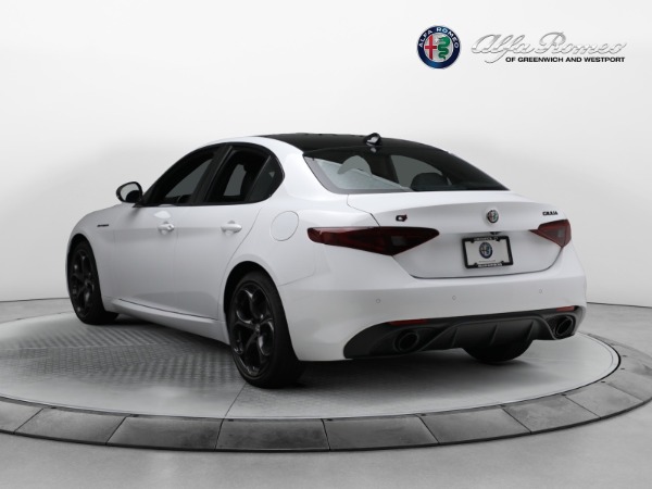 New 2023 Alfa Romeo Giulia Estrema for sale $55,610 at Alfa Romeo of Greenwich in Greenwich CT 06830 5