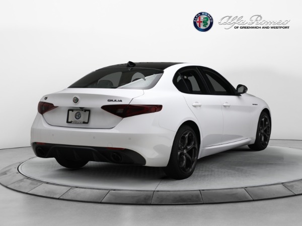 New 2023 Alfa Romeo Giulia Estrema for sale $55,610 at Alfa Romeo of Greenwich in Greenwich CT 06830 7