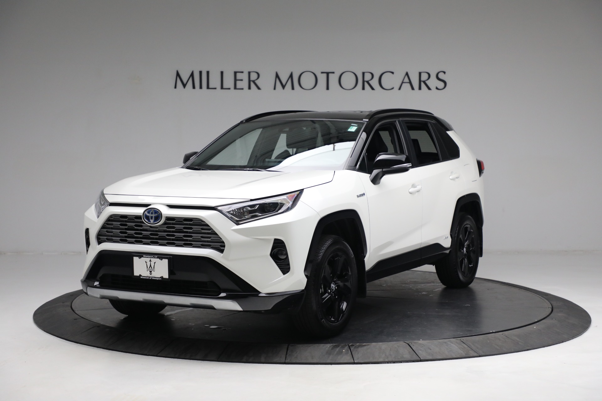 Used 2021 Toyota RAV4 Hybrid XSE for sale $44,900 at Alfa Romeo of Greenwich in Greenwich CT 06830 1