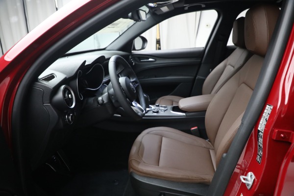 New 2023 Alfa Romeo Stelvio for sale $53,845 at Alfa Romeo of Greenwich in Greenwich CT 06830 17