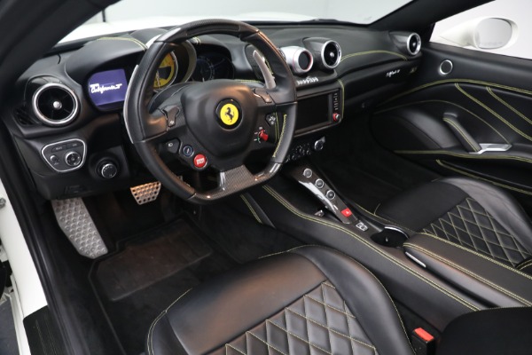 Used 2015 Ferrari California T for sale $157,900 at Alfa Romeo of Greenwich in Greenwich CT 06830 19