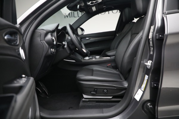 New 2023 Alfa Romeo Stelvio Ti for sale $55,655 at Alfa Romeo of Greenwich in Greenwich CT 06830 12