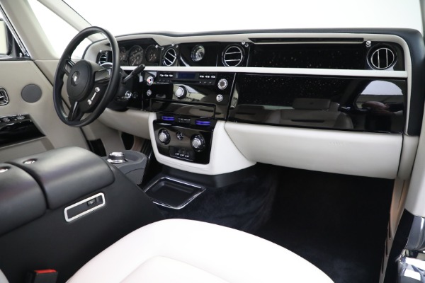 Used 2012 Rolls-Royce Phantom Coupe for sale $199,900 at Alfa Romeo of Greenwich in Greenwich CT 06830 15