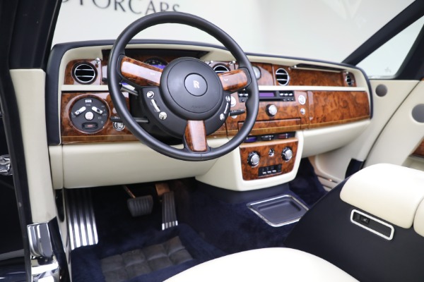 Used 2011 Rolls-Royce Phantom Drophead Coupe for sale $209,900 at Alfa Romeo of Greenwich in Greenwich CT 06830 20