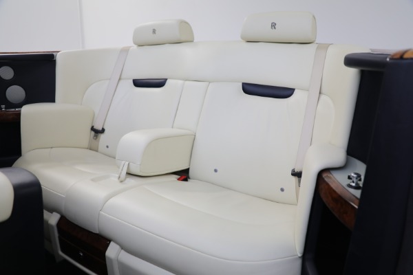 Used 2011 Rolls-Royce Phantom Drophead Coupe for sale Sold at Alfa Romeo of Greenwich in Greenwich CT 06830 23